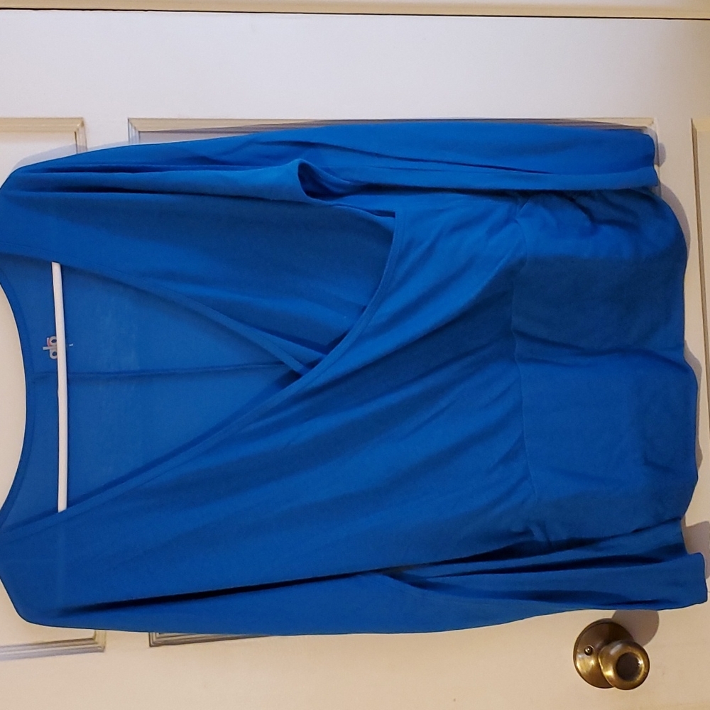 Alo long sleeves